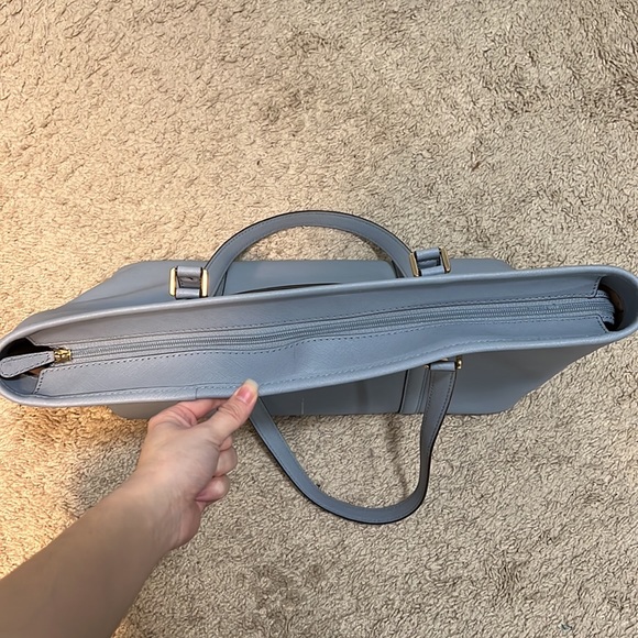 Michael Kors Sady Zip-Top Tote - Picture 4 of 9